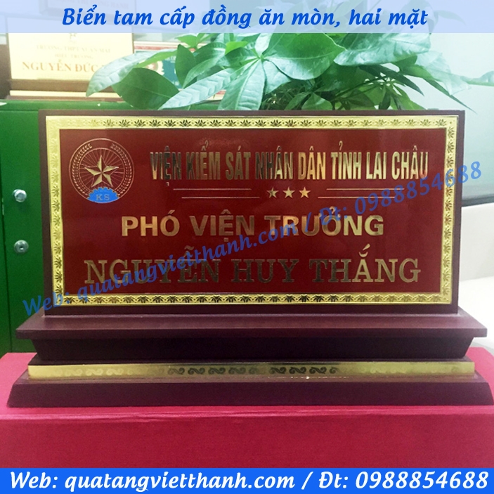 Biển đồng tam cấp 04