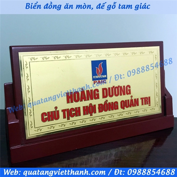 Biển đồng tam giác 02