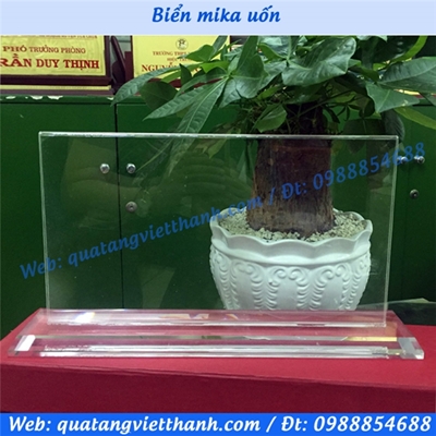 Biển mica uốn