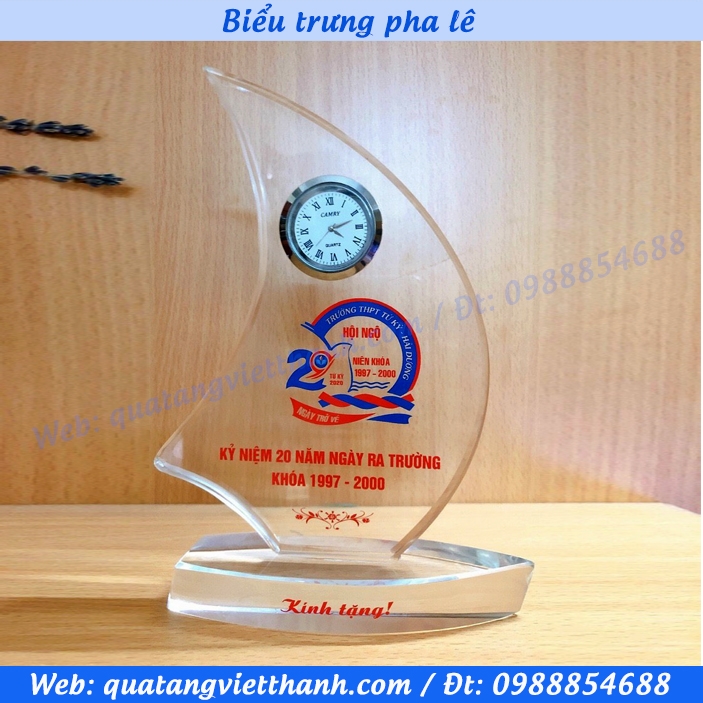 Biểu trưng pha lê (Mẫu cánh buồm cong đồng hồ)