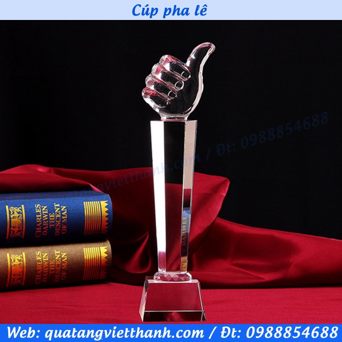 Cúp pha lê (mẫu bàn tay like)