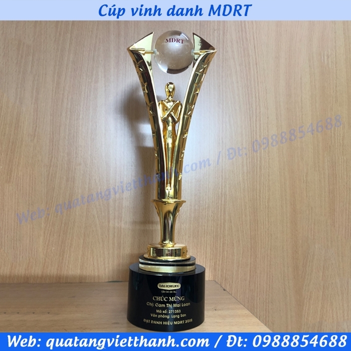 Cúp vinh danh MDRT
