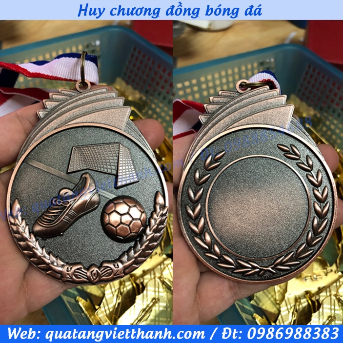 Huy chương đồng bóng đá - mới
